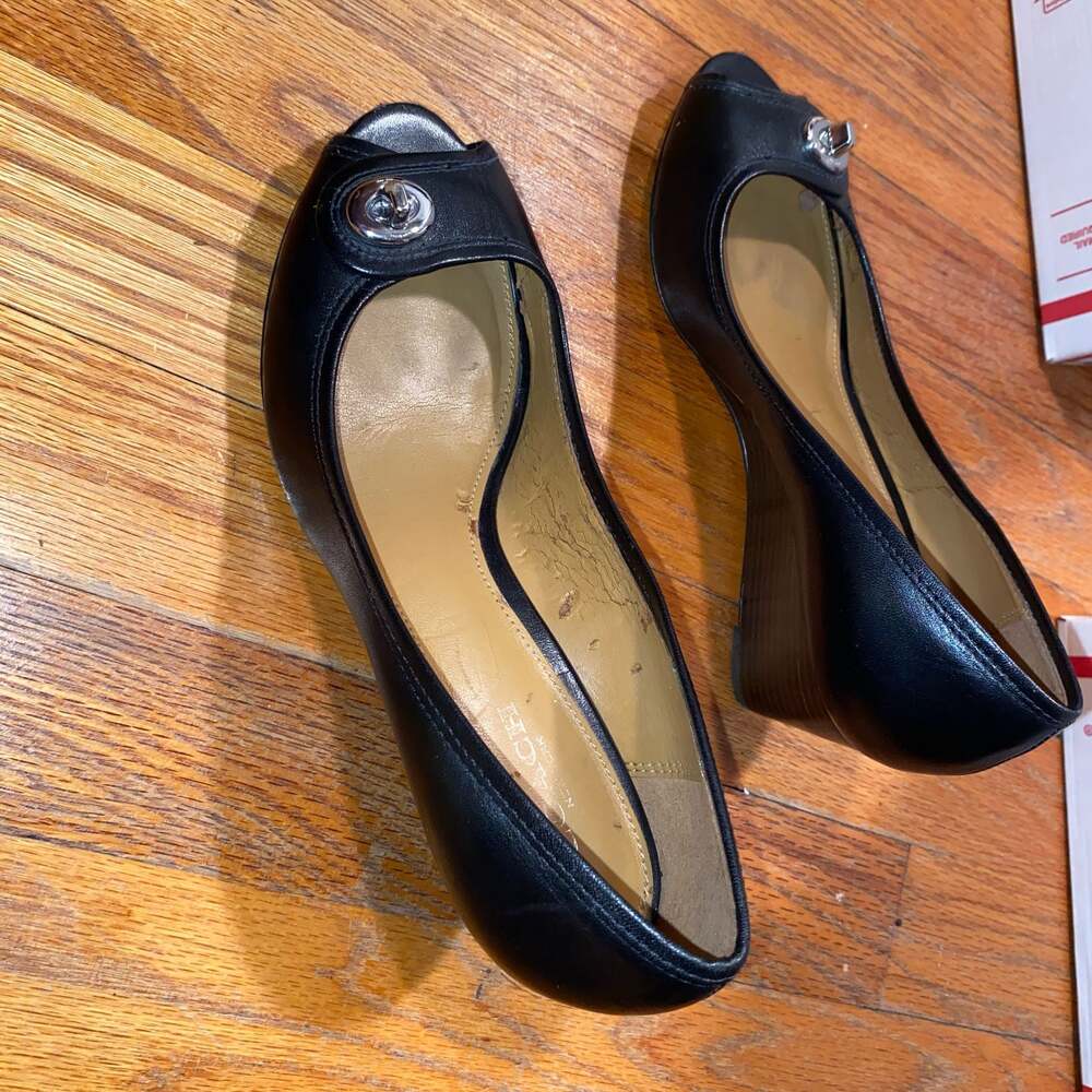 Coach Perry Peep Toe Black Wedge Sz 5.5